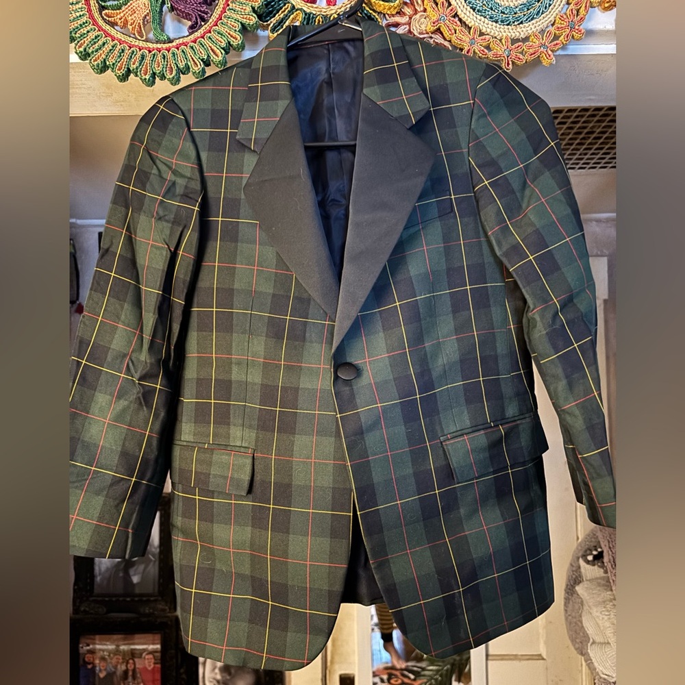 Hickey Freeman First Tuxedo Boy’s 100% Silk Plaid Jacket Size 8